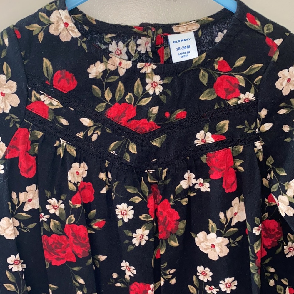 Girls Old Navy dress - Picture 4 of 7